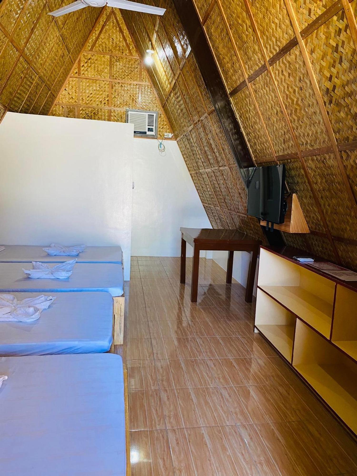 Casa Gracia'S Hotel And Restaurant Roxas  ภายนอก รูปภาพ